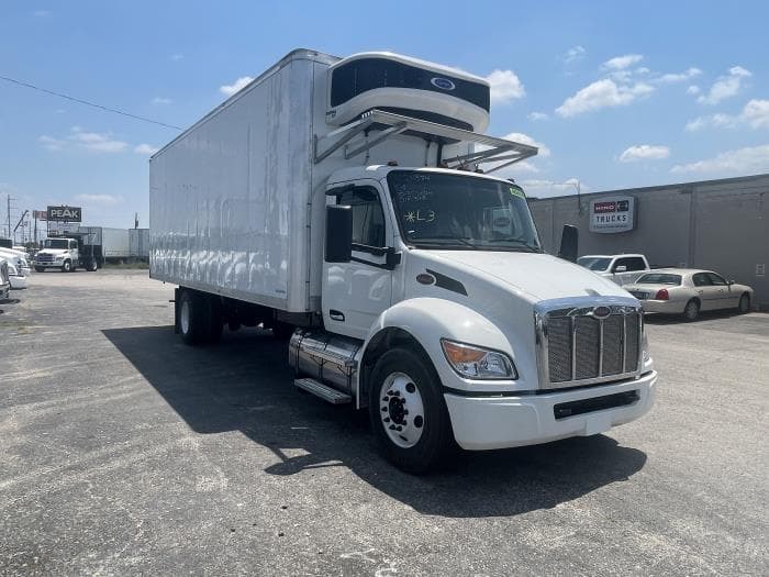 2025 Peterbilt 536 in Dallas, TX — photo 4