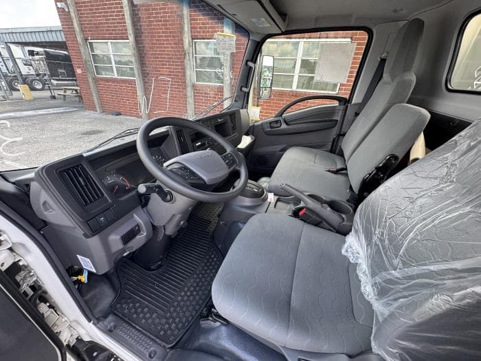 2025 Isuzu NRR in Orlando, FL — photo 13