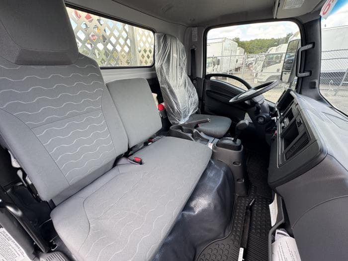2025 Isuzu NRR in Orlando, FL — photo 15