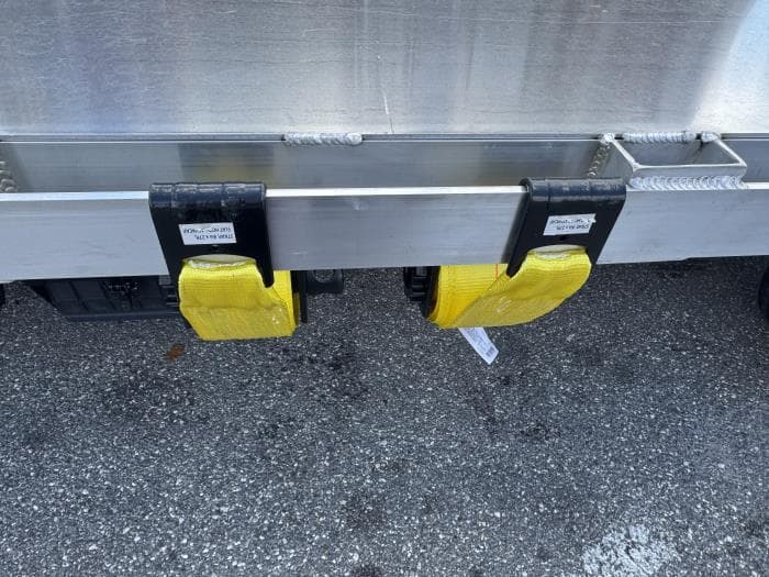 2025 Isuzu NRR in Orlando, FL — photo 11