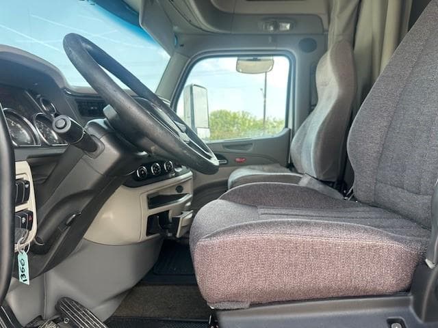 2019 Peterbilt 579 in Pharr, TX — photo 11