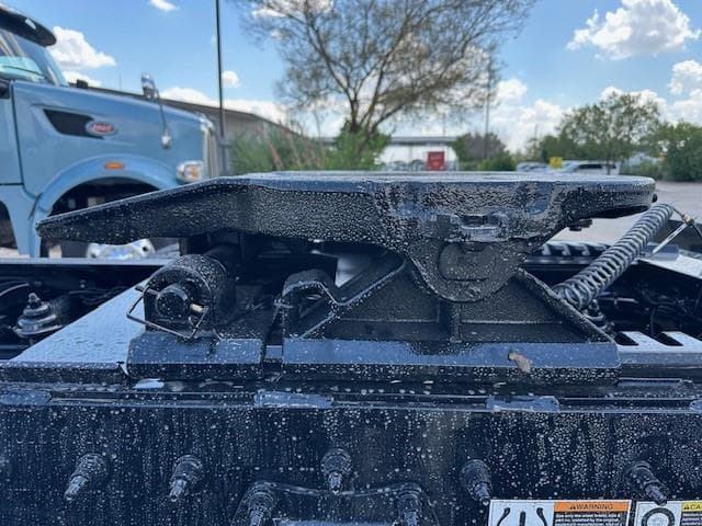 2026 Peterbilt 567 in Fort Worth, TX — photo 18
