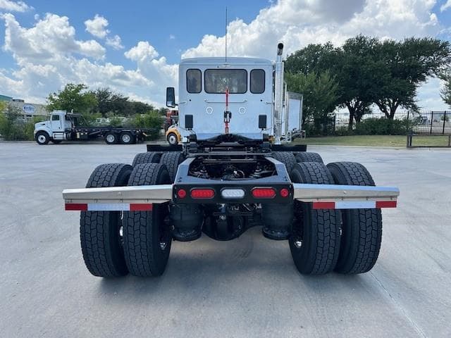 2026 Peterbilt 567 in Fort Worth, TX — photo 7