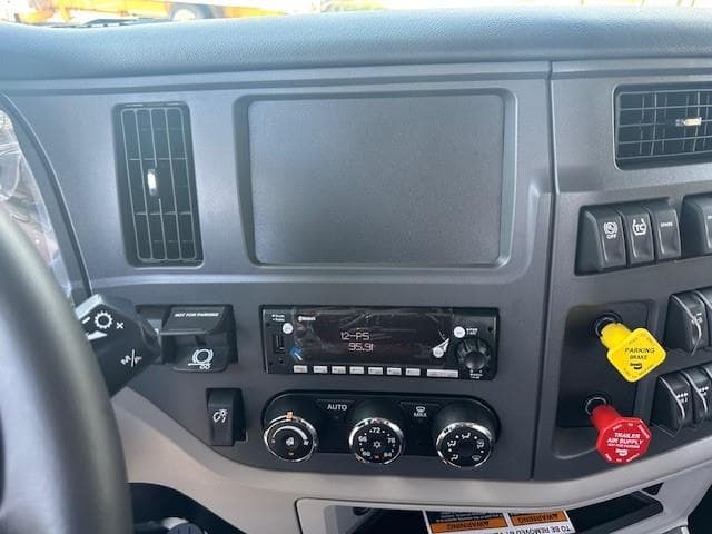 2026 Peterbilt 567 in Fort Worth, TX — photo 33