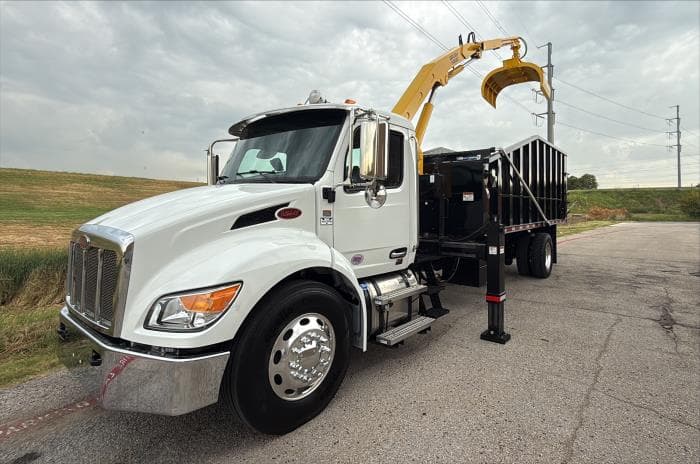 2025 Peterbilt 537 in Dallas, TX — photo 3