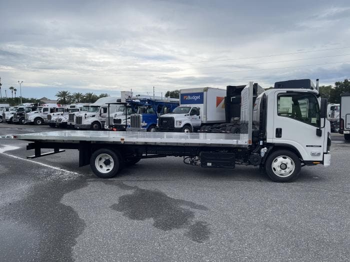 2026 Isuzu NRR in Orlando, FL — photo 5