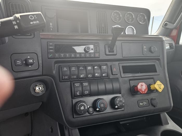 2026 International LT in Springfield, IL, IL — photo 14