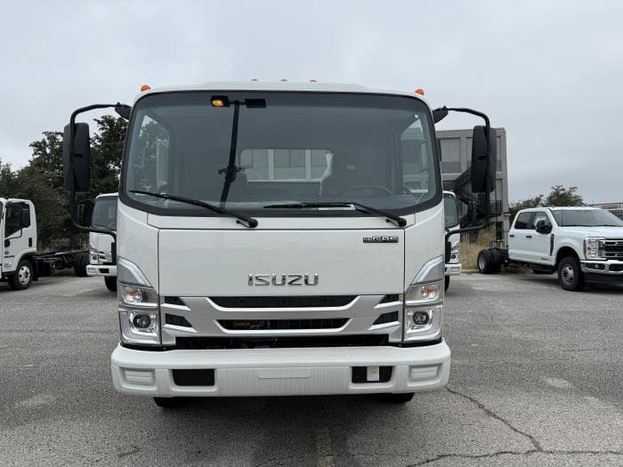 2025 Isuzu NRR in Dallas, TX — photo 4