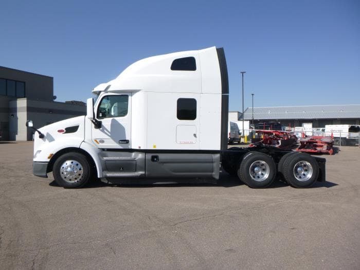 2021 Peterbilt 579 in Denver, CO — photo 5
