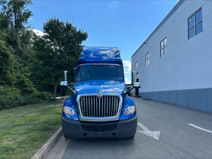 2020 International LT in Laredo, TX — photo 11