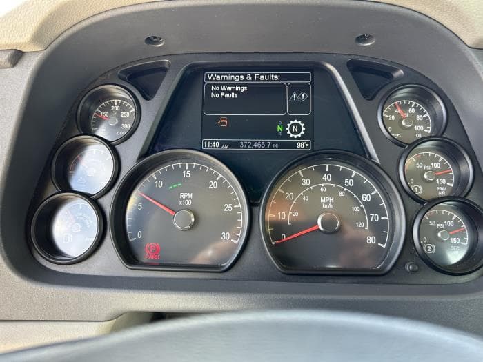 2021 Peterbilt 579 in Orlando, FL — photo 19