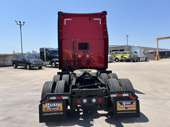 2024 Kenworth T680 in Houston, TX — photo 5