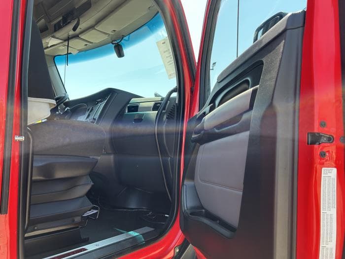 2024 Kenworth T680 in Houston, TX — photo 23