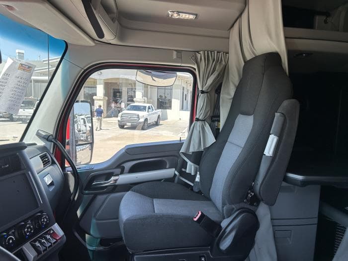 2024 Kenworth T680 in Houston, TX — photo 26