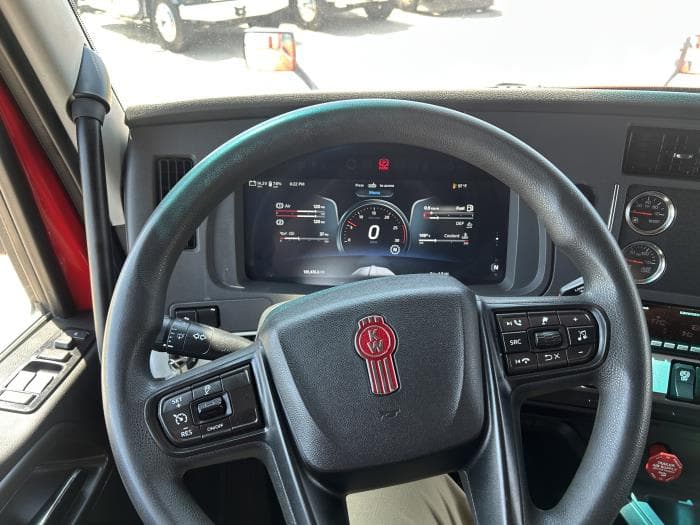 2024 Kenworth T680 in Houston, TX — photo 39