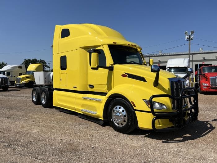 2024 Peterbilt 579 in Dallas, TX — photo 3