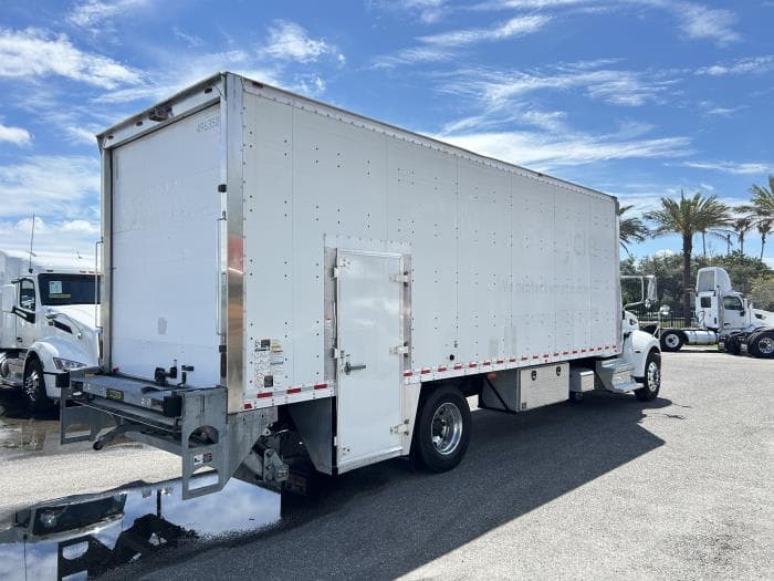 2020 Peterbilt 337 in Orlando, FL — photo 8