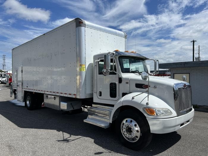 2020 Peterbilt 337 in Orlando, FL — photo 10
