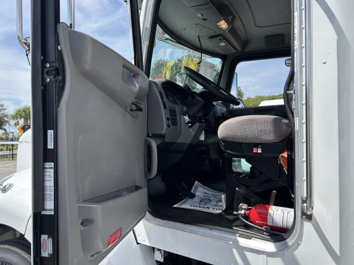 2020 Peterbilt 337 in Orlando, FL — photo 18