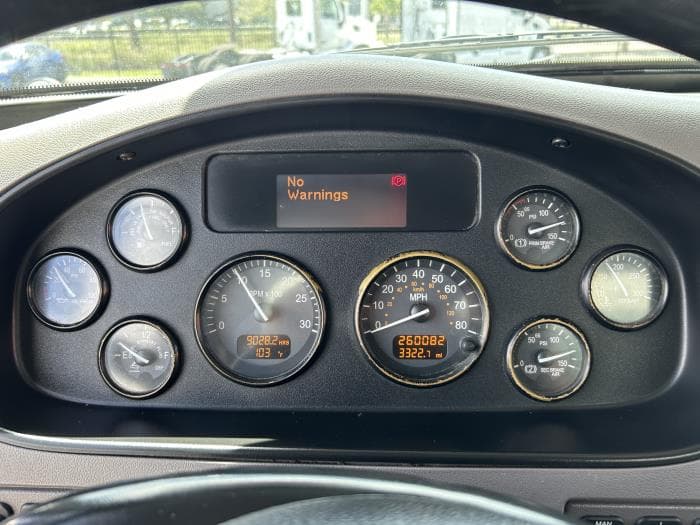2020 Peterbilt 337 in Orlando, FL — photo 23
