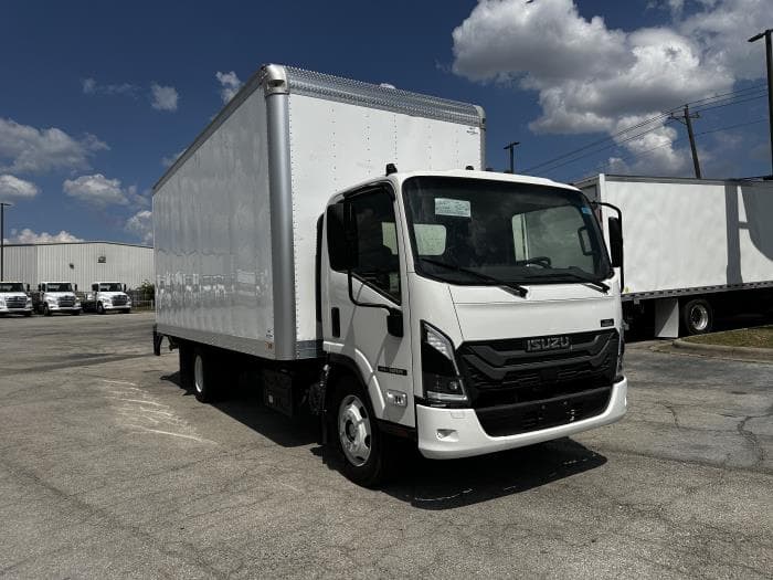 2025 Isuzu NRR in Austin, TX — photo 3
