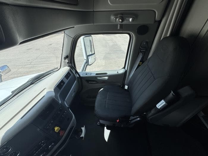 2022 Peterbilt 579 in El Paso, TX — photo 24