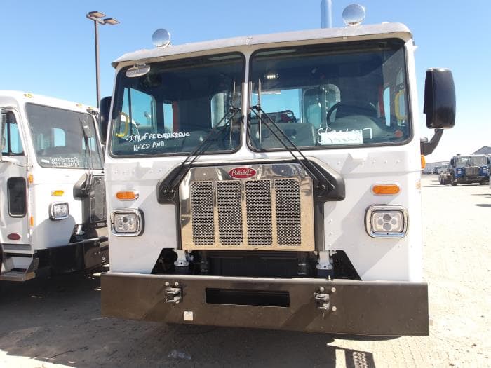 2025 Peterbilt 520 in Albuquerque, NM — photo 3