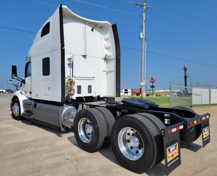 2021 Peterbilt 579 in Tulsa, OK — photo 5
