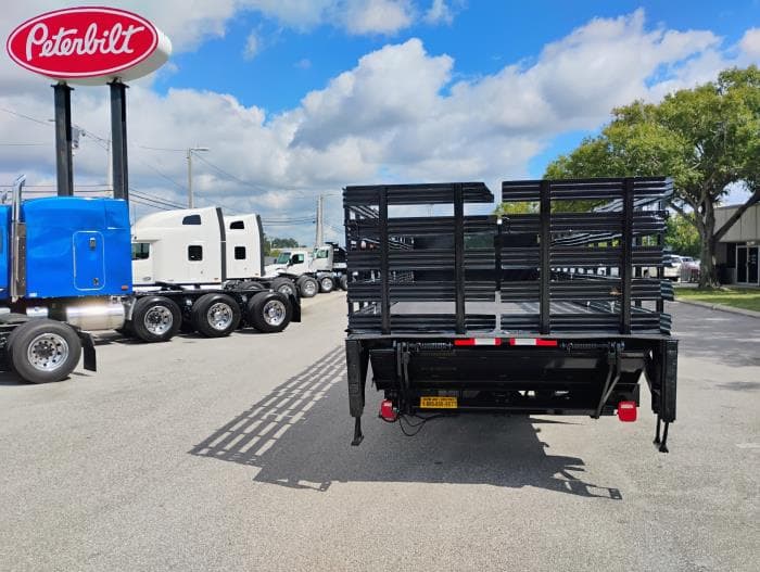 2019 Peterbilt in Tampa, FL — photo 8