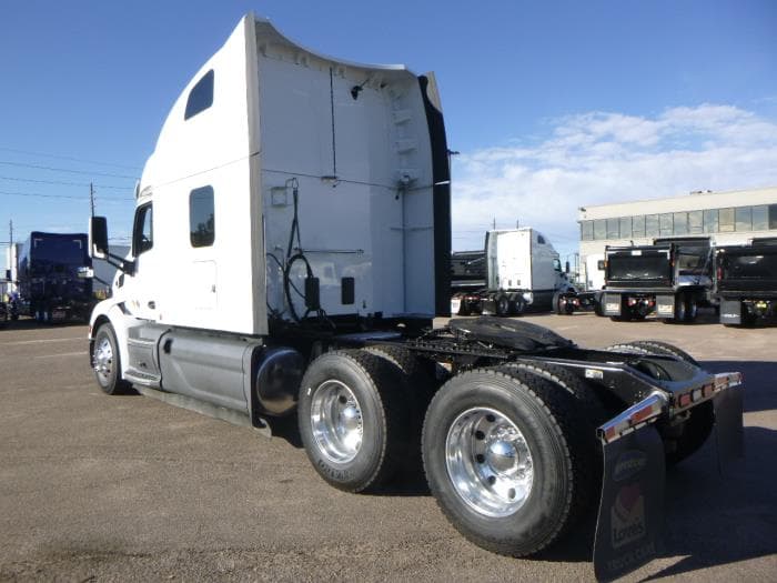 2021 Peterbilt 579 in Denver, CO — photo 5
