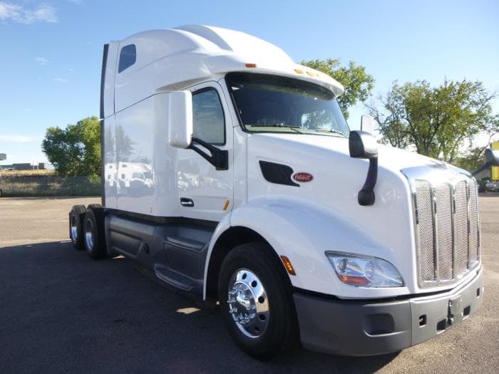 2021 Peterbilt 579 in Denver, CO — photo 10