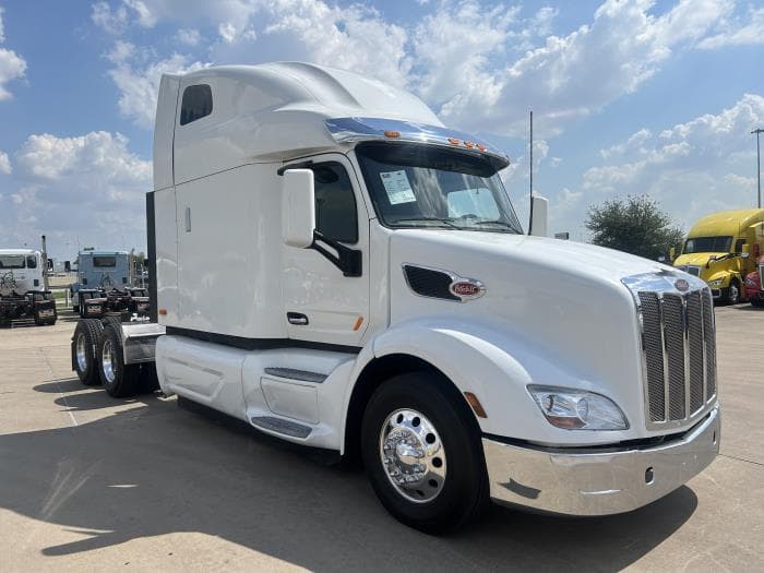 2020 Peterbilt 579 in Houston, TX — photo 8