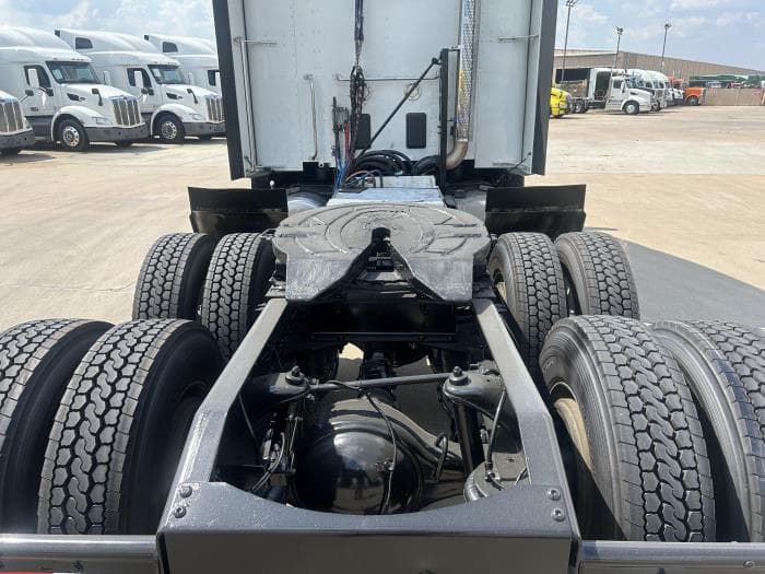 2020 Peterbilt 579 in Houston, TX — photo 14