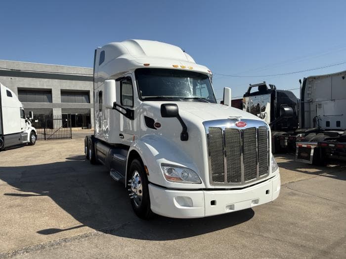 2022 Peterbilt 579 in Dallas, TX — photo 19