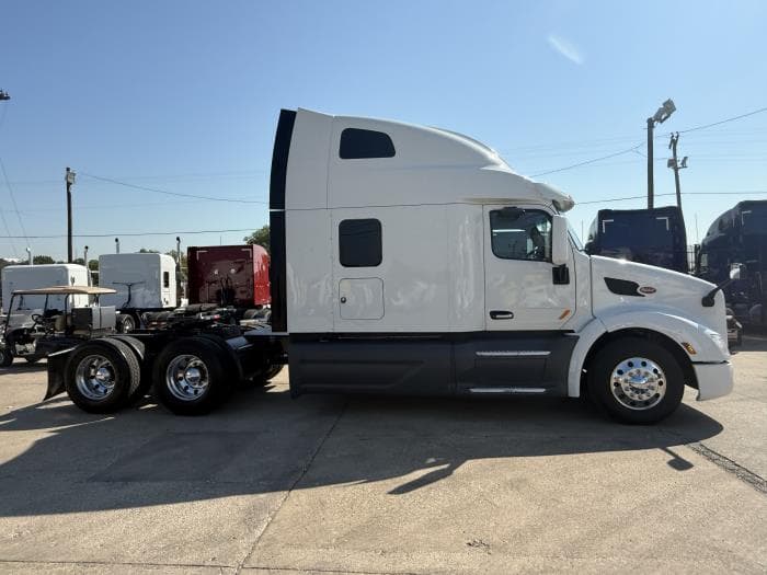 2022 Peterbilt 579 in Dallas, TX — photo 23