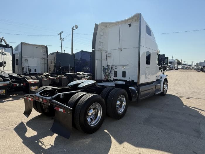 2022 Peterbilt 579 in Dallas, TX — photo 29
