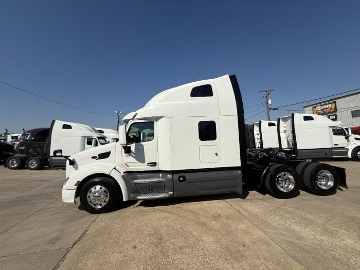 2022 Peterbilt 579 in Dallas, TX — photo 37
