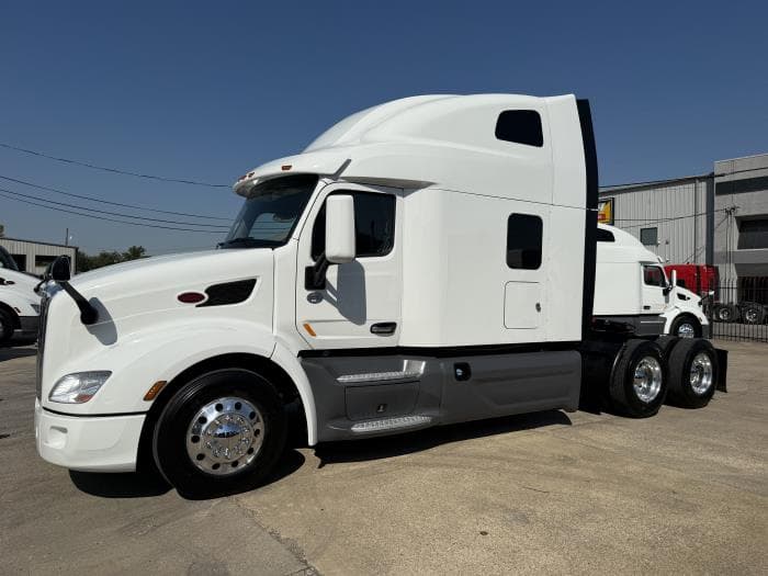 2022 Peterbilt 579 in Dallas, TX — photo 39