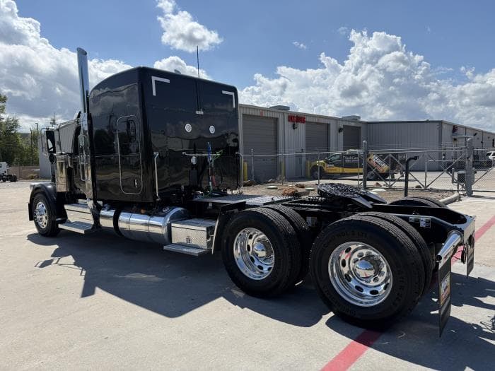 2026 Peterbilt 589 in Houston Northwest, TX — photo 5
