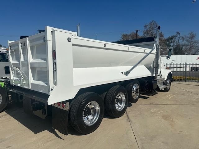 2019 Kenworth T800 in Fontana, CA — photo 5