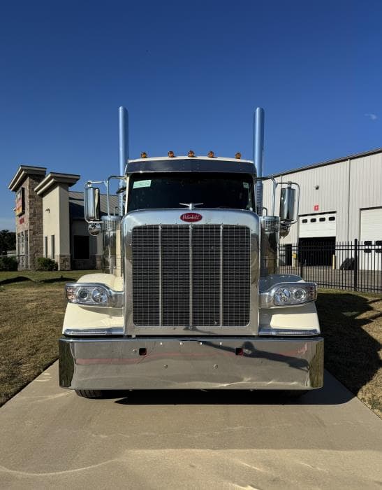 2026 Peterbilt 589 in College Station, TX — photo 3