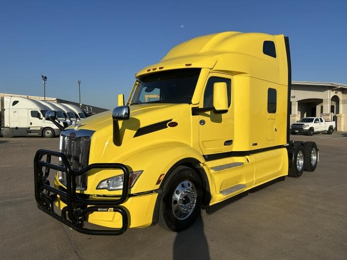 2024 Peterbilt 579 in Houston, TX — photo 2