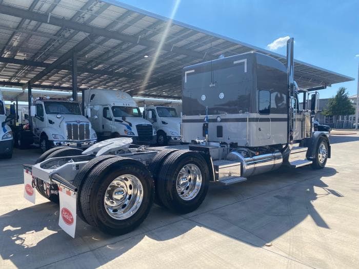 2026 Peterbilt 589 in Corpus Christi, TX — photo 7