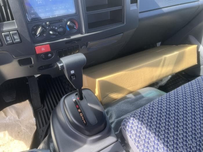 2025 Isuzu NRR in Dayton, OH — photo 14
