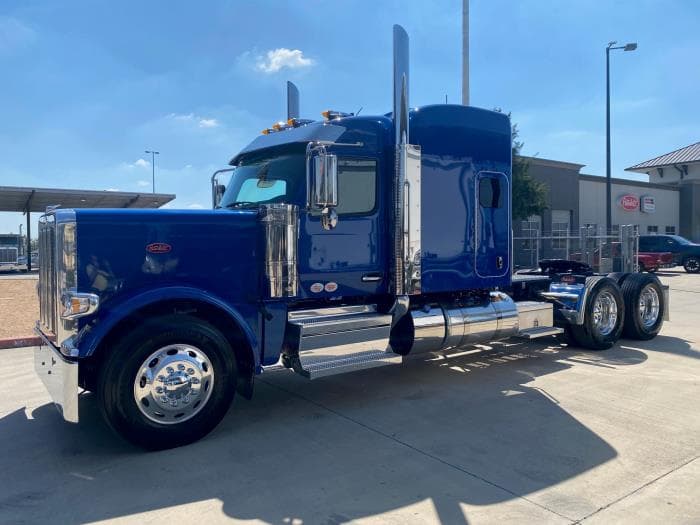 2026 Peterbilt 589