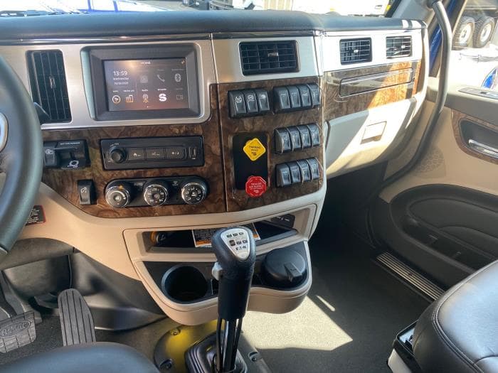 2026 Peterbilt 589 in San Antonio, TX — photo 15
