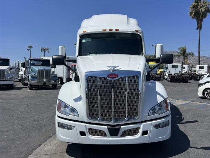 2026 Peterbilt 579 in San Diego, CA — photo 3