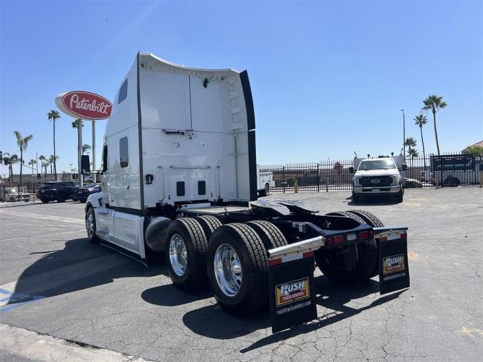 2026 Peterbilt 579 in San Diego, CA — photo 10