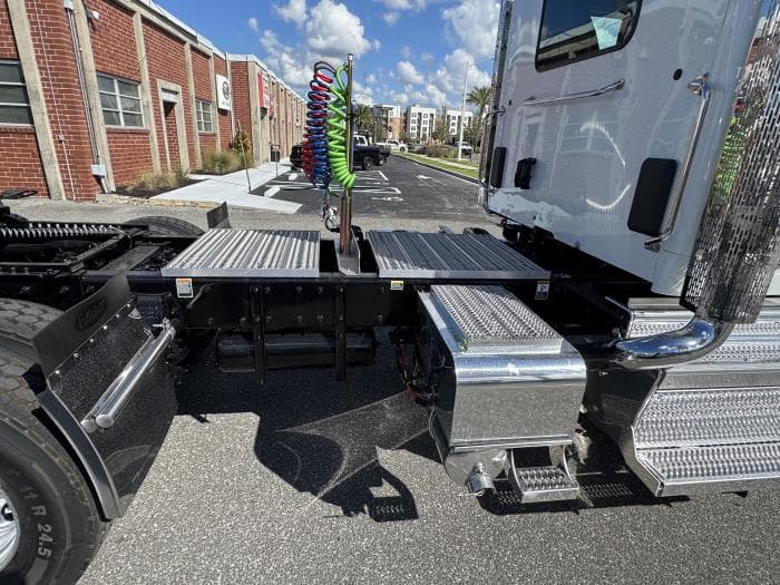 2026 Peterbilt 567 in Orlando, FL — photo 9