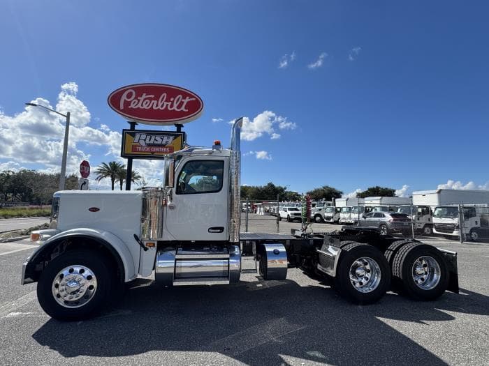 2026 Peterbilt 589 in Orlando, FL — photo 3